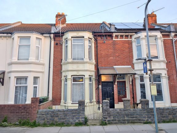 St. Pirans Avenue Image