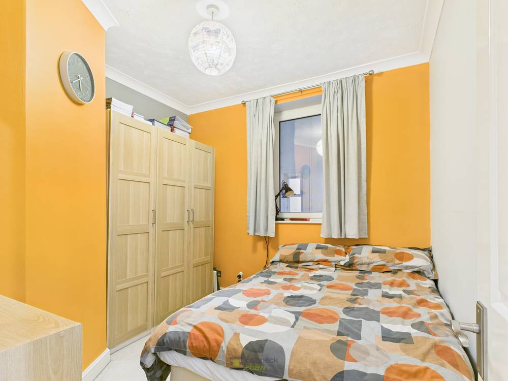 CAM02212G0-PR0660-STILL011-thumbnail-h750-70.jpg